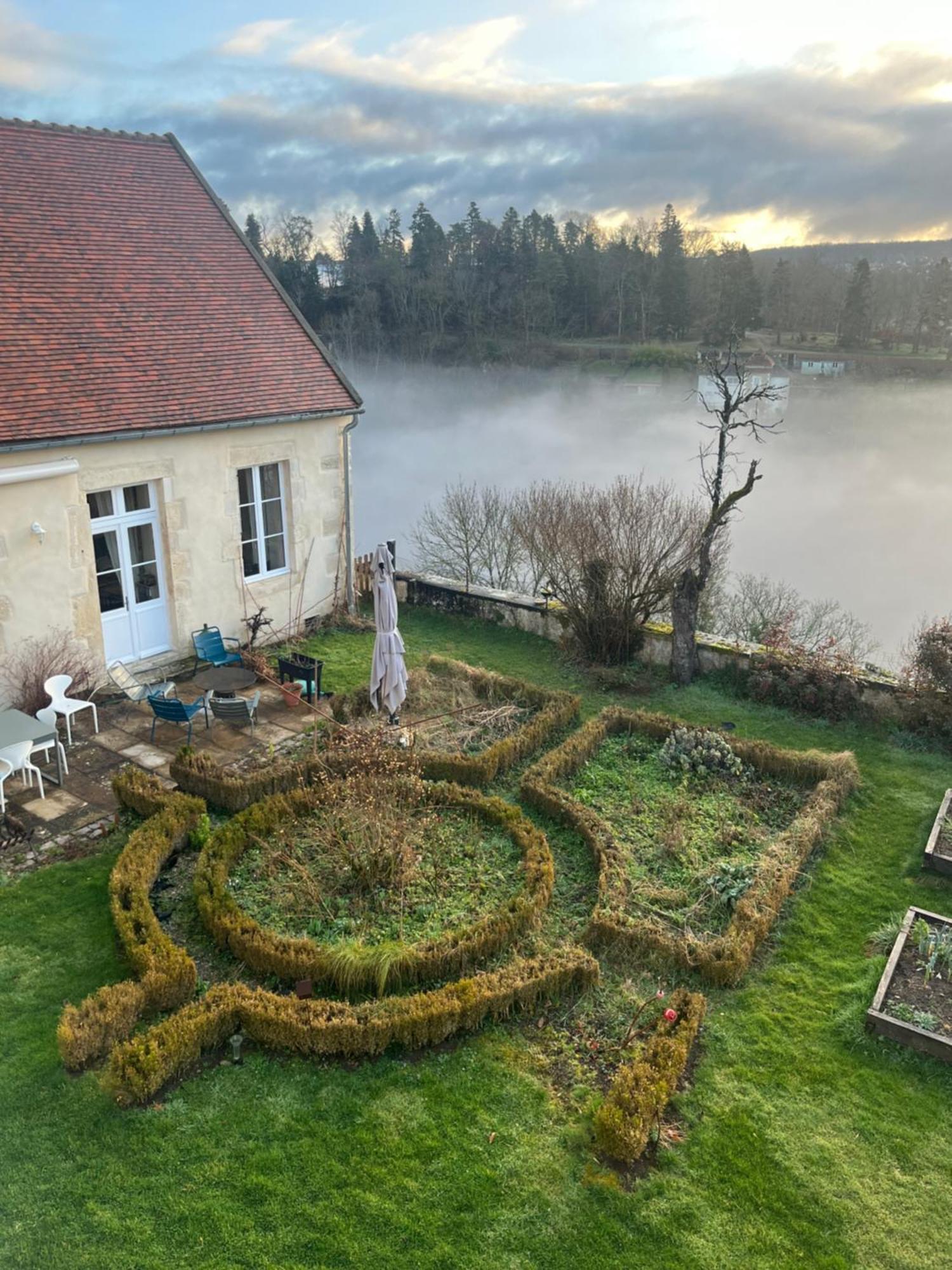 Maison De Noble Nicolas Avallon Buitenkant foto